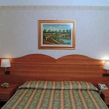 Otel Teti 2*