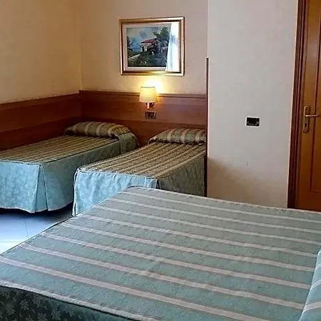 Teti Hotell 2*