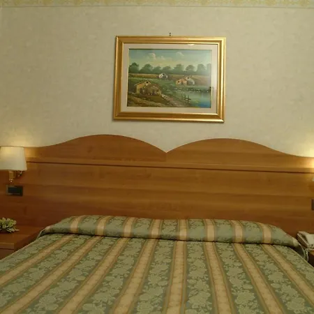 Otel Teti 2*